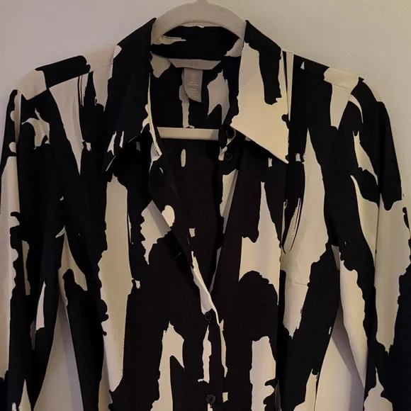 H&M Black and White Long Sleeve Button Down Dress - Picture 2 of 4